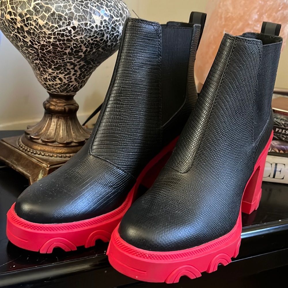 Sorel chunky heel moto boots